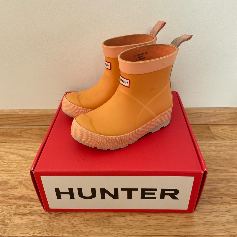 Hunter Play pink and Orange rain boots